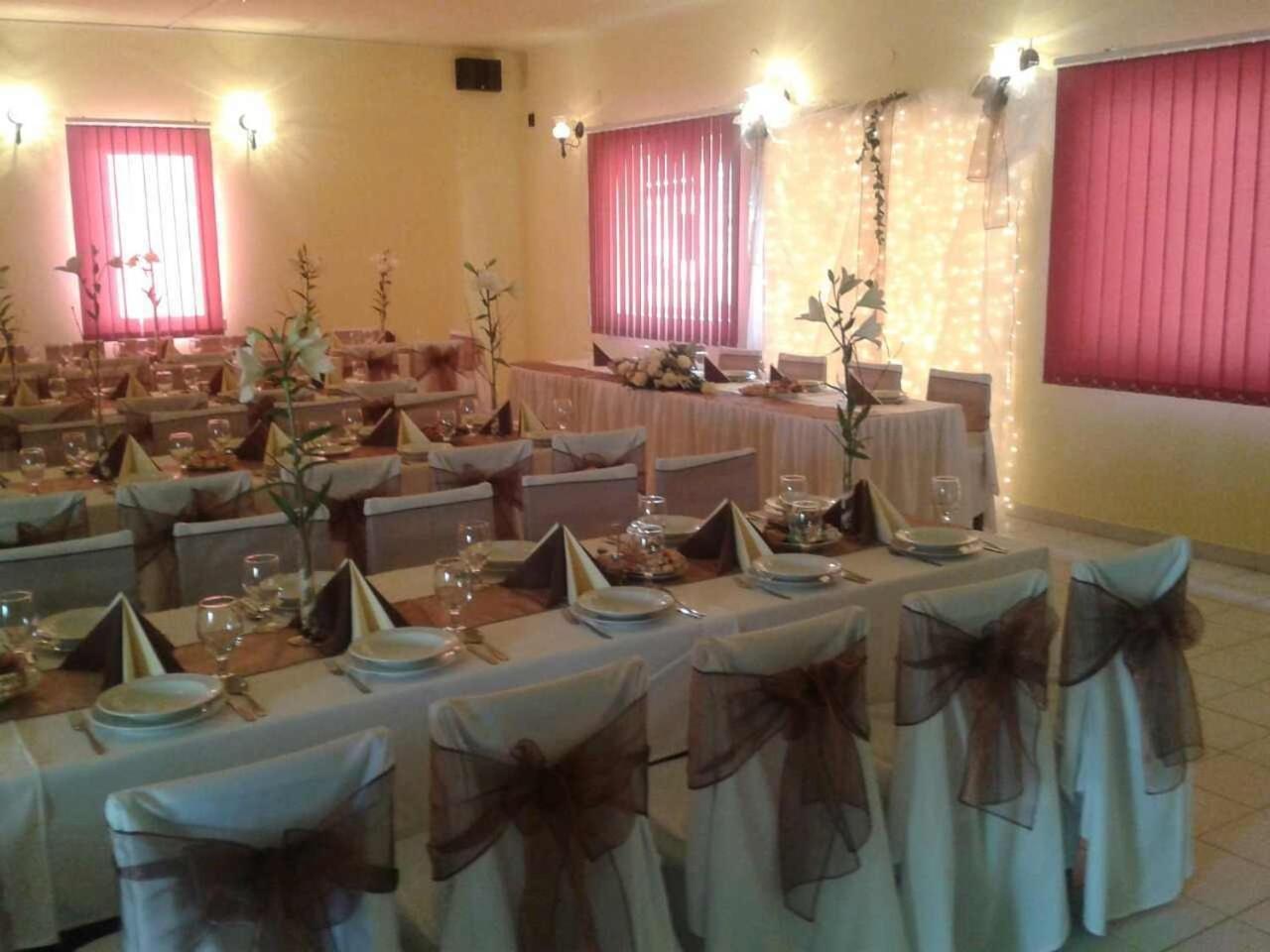 Nagyszenas Platan Panzio Bed & Breakfast エクステリア 写真