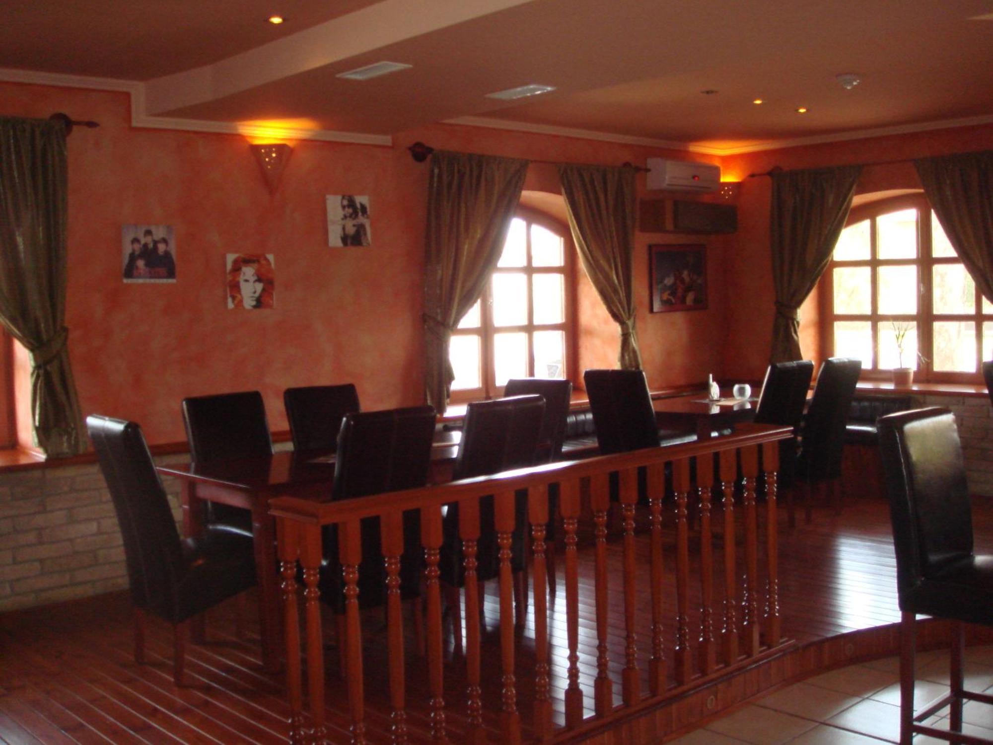 Nagyszenas Platan Panzio Bed & Breakfast エクステリア 写真