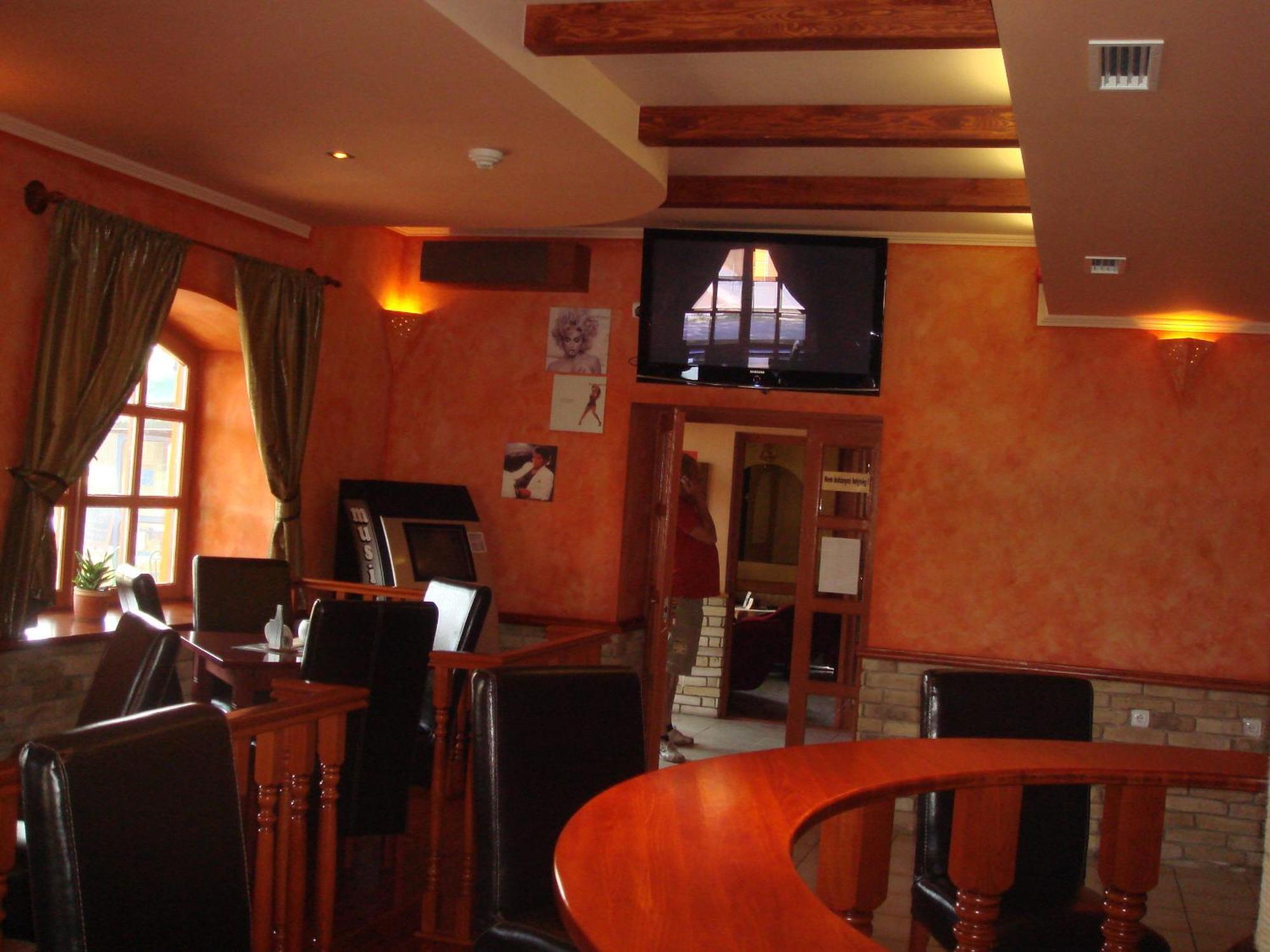 Nagyszenas Platan Panzio Bed & Breakfast エクステリア 写真